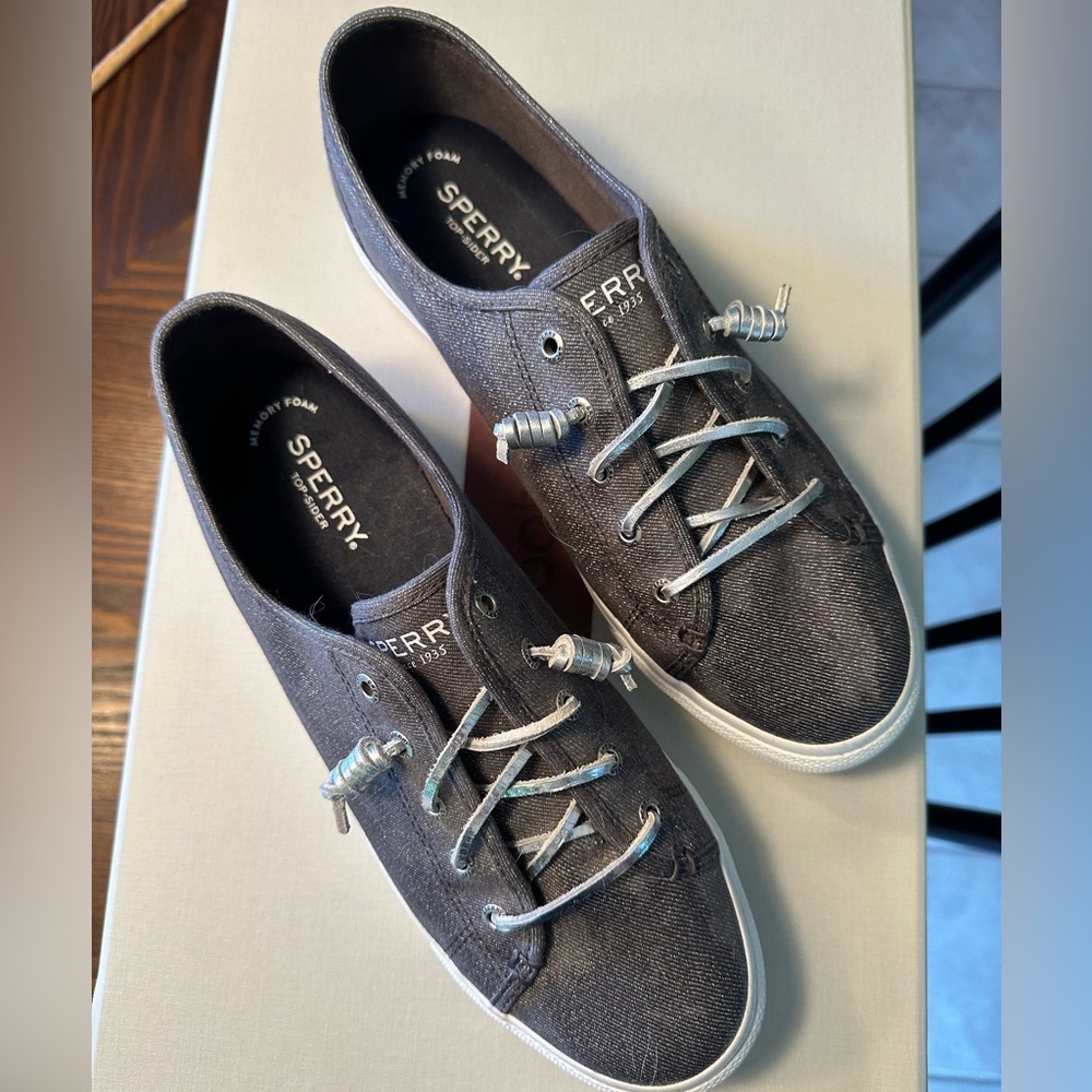 Sperry topsiders silver sparkle Size 10 excellent condition -adorable with socks
